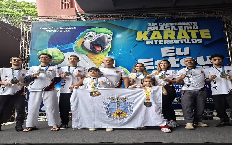 Atletas do Agita Petrópolis conquistam medalhas no Brasileiro de Karatê Campeonato