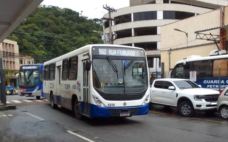 Retirada de 32 ônibus da Turp pressiona ainda mais a operação do transporte em Petrópo