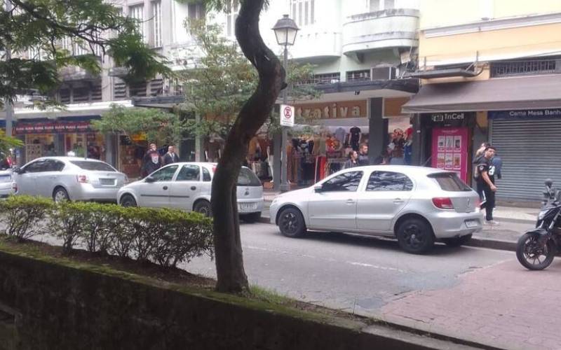 Crise no transporte impacta diretamente a economia da cidade