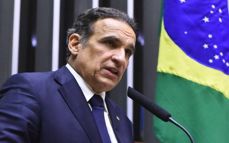 Projeto de lei prevê 15 minutos gratuitos e prazo para regularização no estacionamento