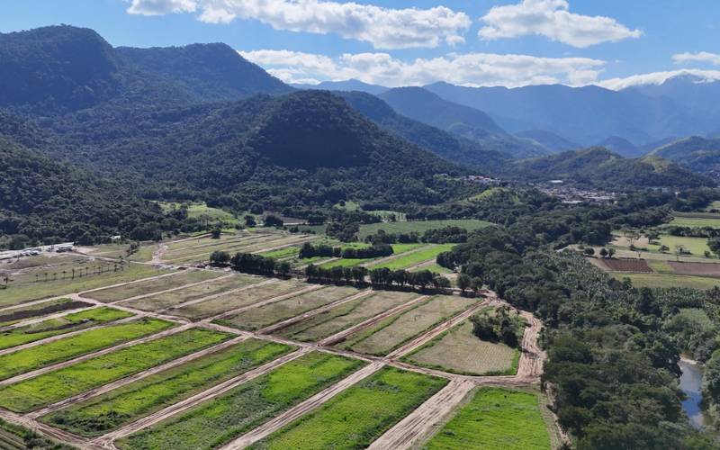 Condomínio Reserva dos Ipês celebra chegada da primavera com nova ação de helicóptero 