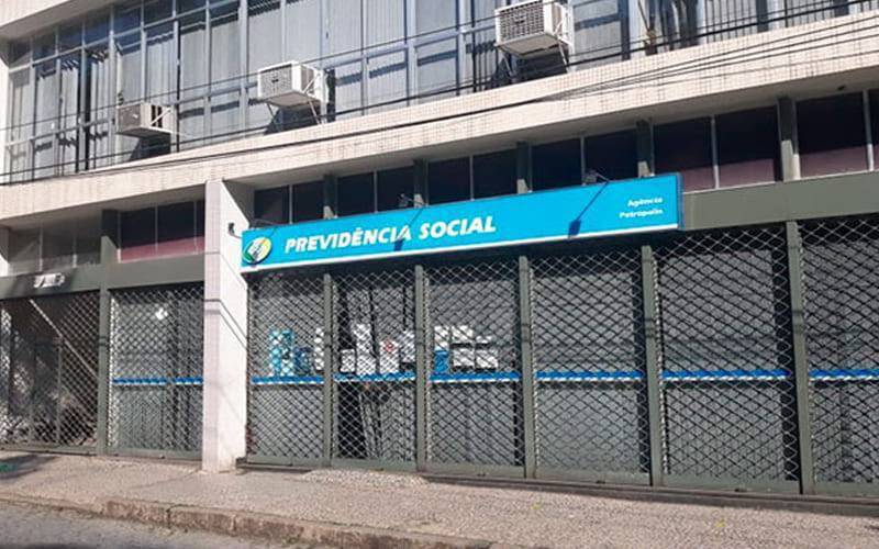 INSS começa a pagar benefícios a 59,5 mil moradores de Petrópolis na quinta-feira (24)
