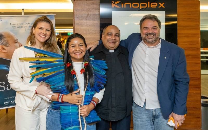 02. Tatiana D´Angello, Wilza Neves, Padre Omar, Guilherme Abreu, a estreia do document
