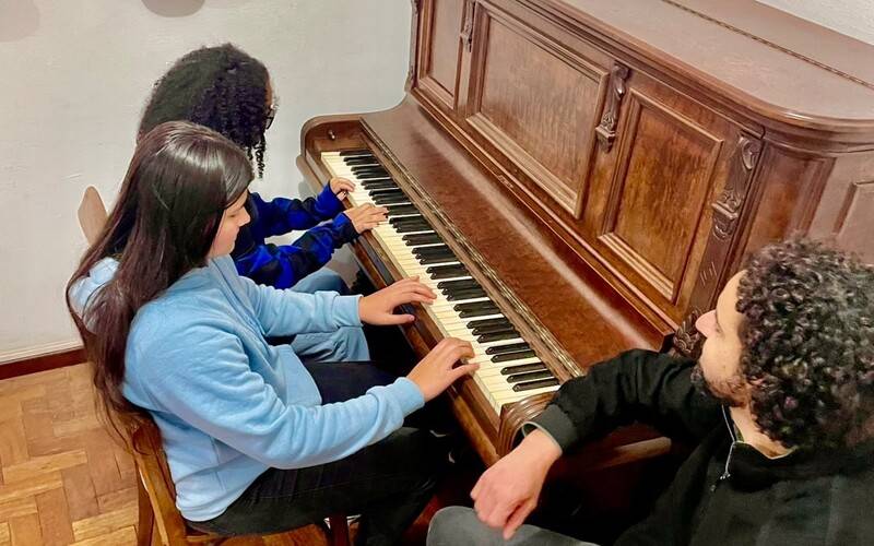 Curso de Formação Musical da Escola de Música Santa Cecília está com aulas a todo vapo