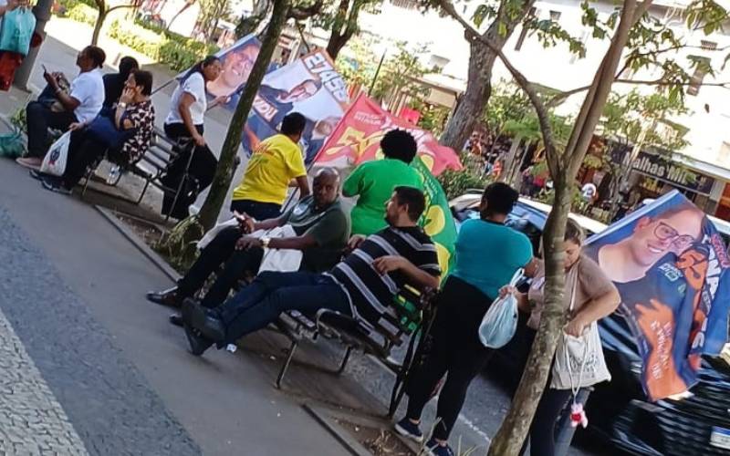 Campanha eleitoral movimenta Centro de Petrópolis a cinco dias das eleições