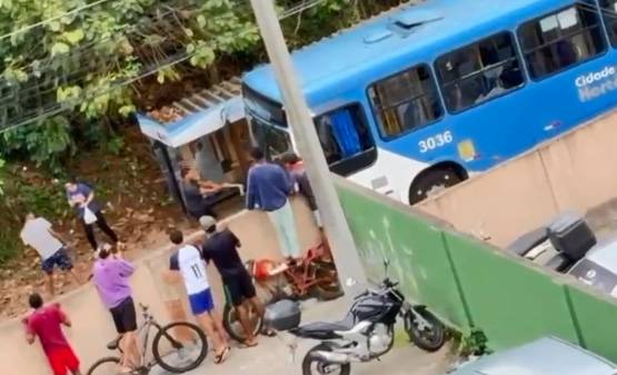 Sind. Rodoviários manifesta apoio a motorista agredidono Carangola