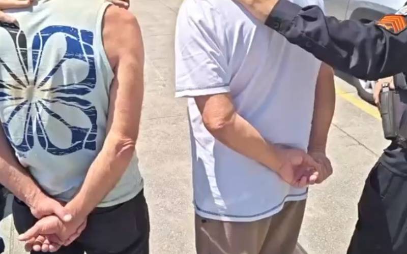 Policia prende dois homens e apreende revólver no Alto da Serra