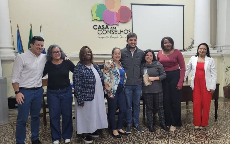 Prefeitura dá posse a 61 aprovados em processo seletivo da Assistência Social
