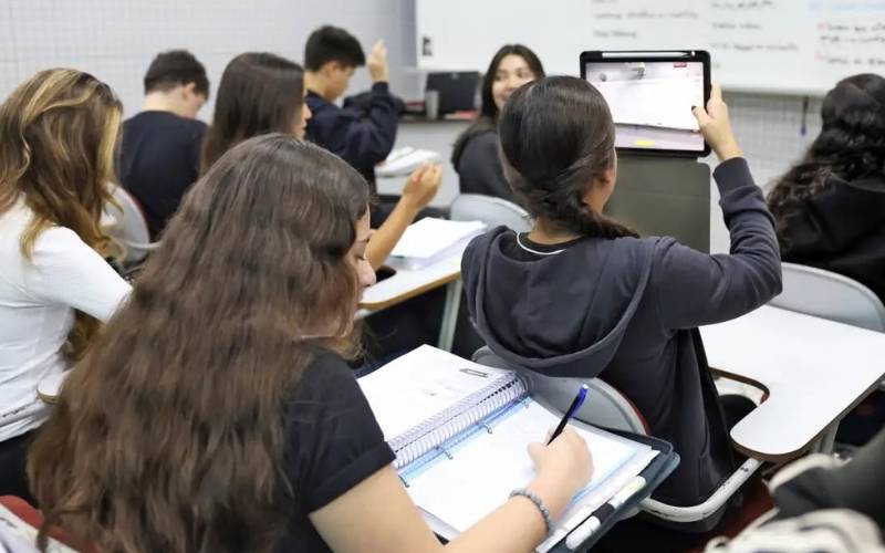 Chega a R$ 110,7 milhões dívidas de estudantes com o FIES em Petrópolis 