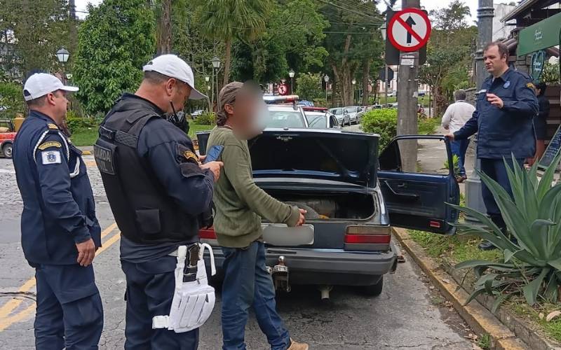Guarda Civil Municipal prende motorista embriagado no Centro