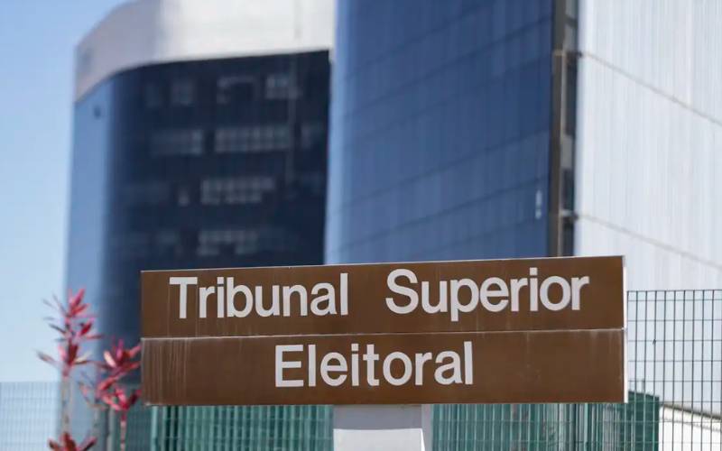 TSE barra anúncios de Lula acusando Flávio de ser contra escala 6x1