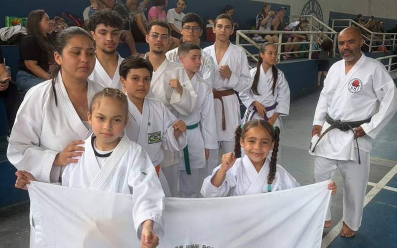 Atletas do Agita Petrópolis conquistam medalhas em Campeonato Estadual de Karatê