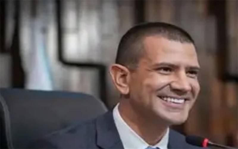 Douglas Ruas começa a montar equipe de transição