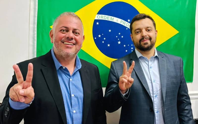 Ao lado de Octavio Sampaio, Vereador Júnior Coruja declara apoio a Flávio Bolsonaro e 