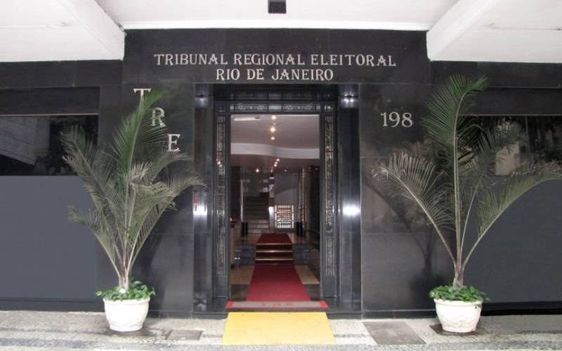 TRE-RJ estende atendimento nas seções eleitorais até as 19h