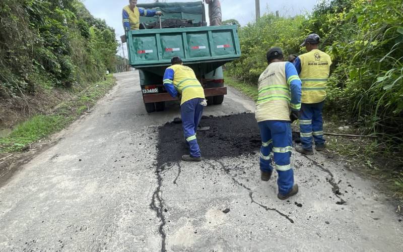 DER-RJ executa serviços de recuperação do pavimento em 33 rodovias estaduais