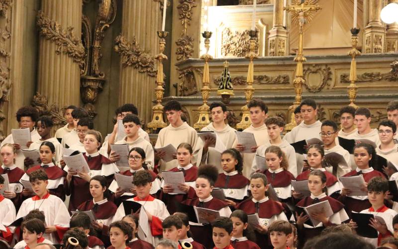 Canarinhos de Petrópolis e Orquestra Sinfônica da UFRJ se unem em concertos de Bach e 