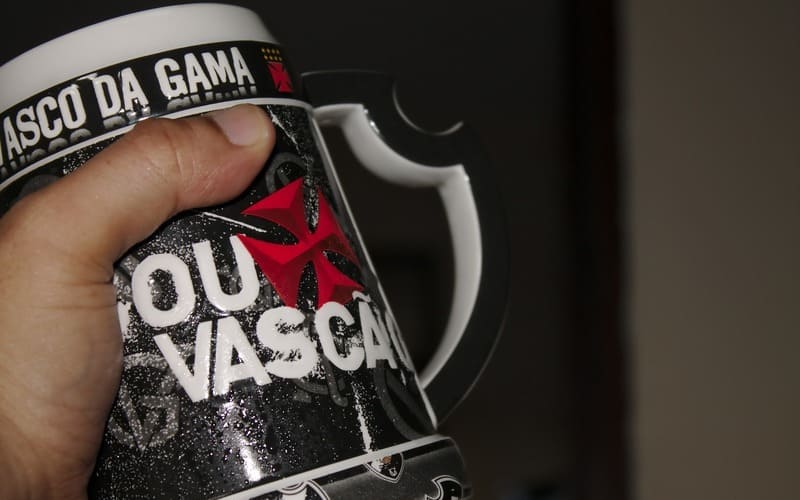 Vasco e Nova Iguaçu buscam vaga na decisão do Campeonato Carioca