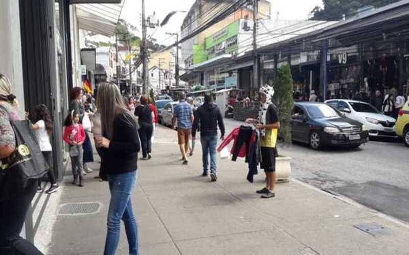 Comércio fechado no dia 21 de outubro