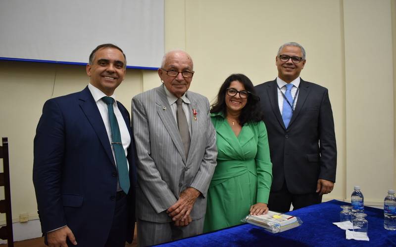 Escola da Magistratura do Estado do Rio de Janeiro realiza evento em homenagem a docen