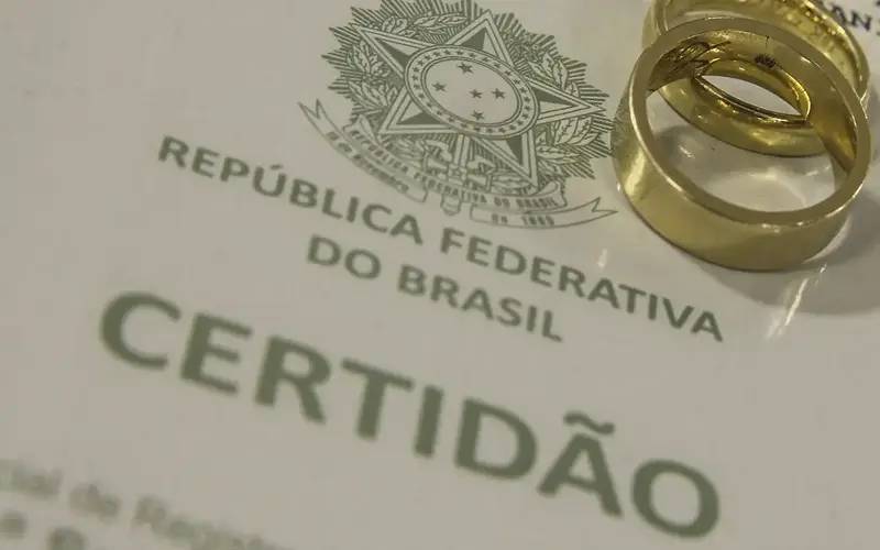 Pela primeira vez, uniões consensuais superam casamento formal no país