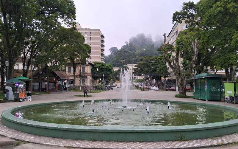 Tempo na semana que antecede o carnaval: chuva frequente 
